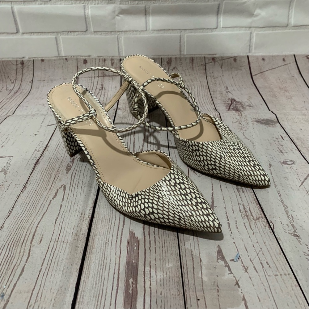 Marc Fisher Callo Ivory Snake Print Pointed-Toe Ankle Strap Pumps Sz 8.5M